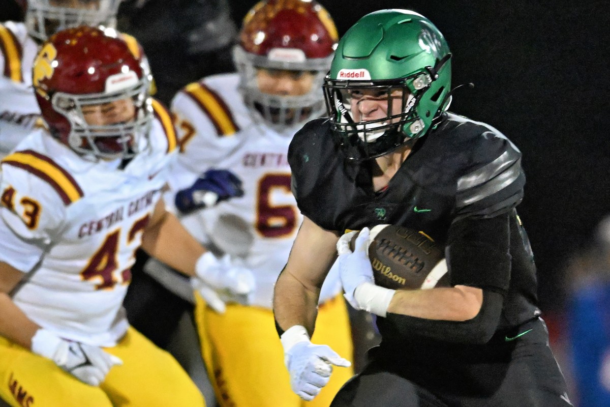 a Central Catholic West Linn 6A Oregon football semifinal November 17 2023 Leon Neuschwander 5